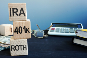 What's the Difference Between IRAs and 401(k)s? Hilltop Wealth Solutions